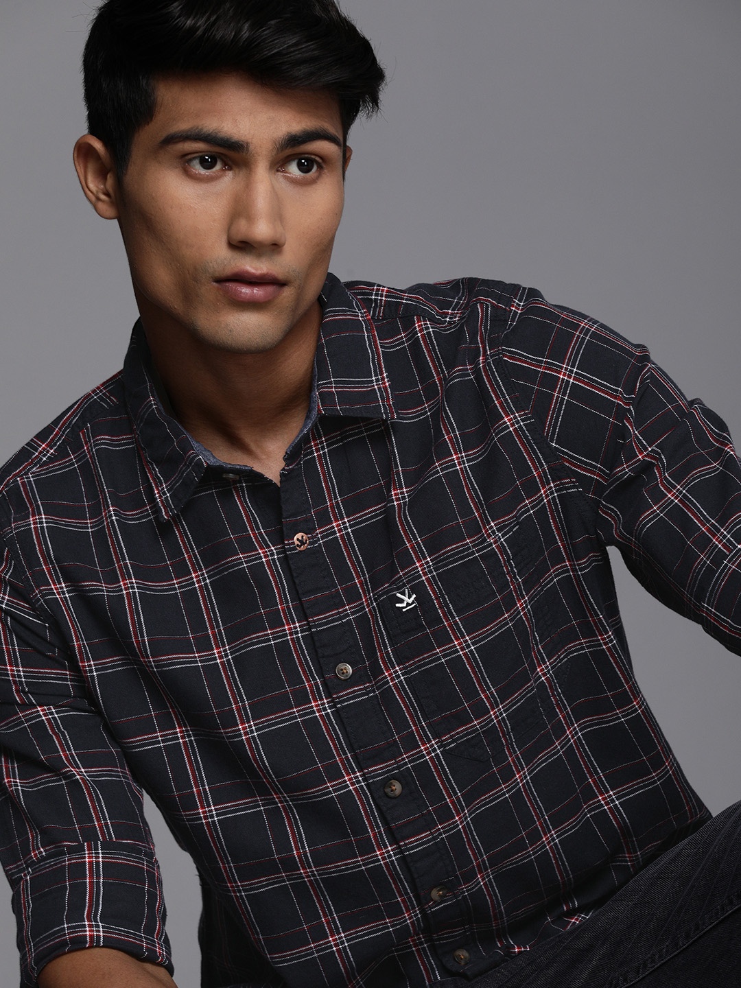 

WROGN Men Black & Red Slim Fit Checked Pure Cotton Casual Shirt