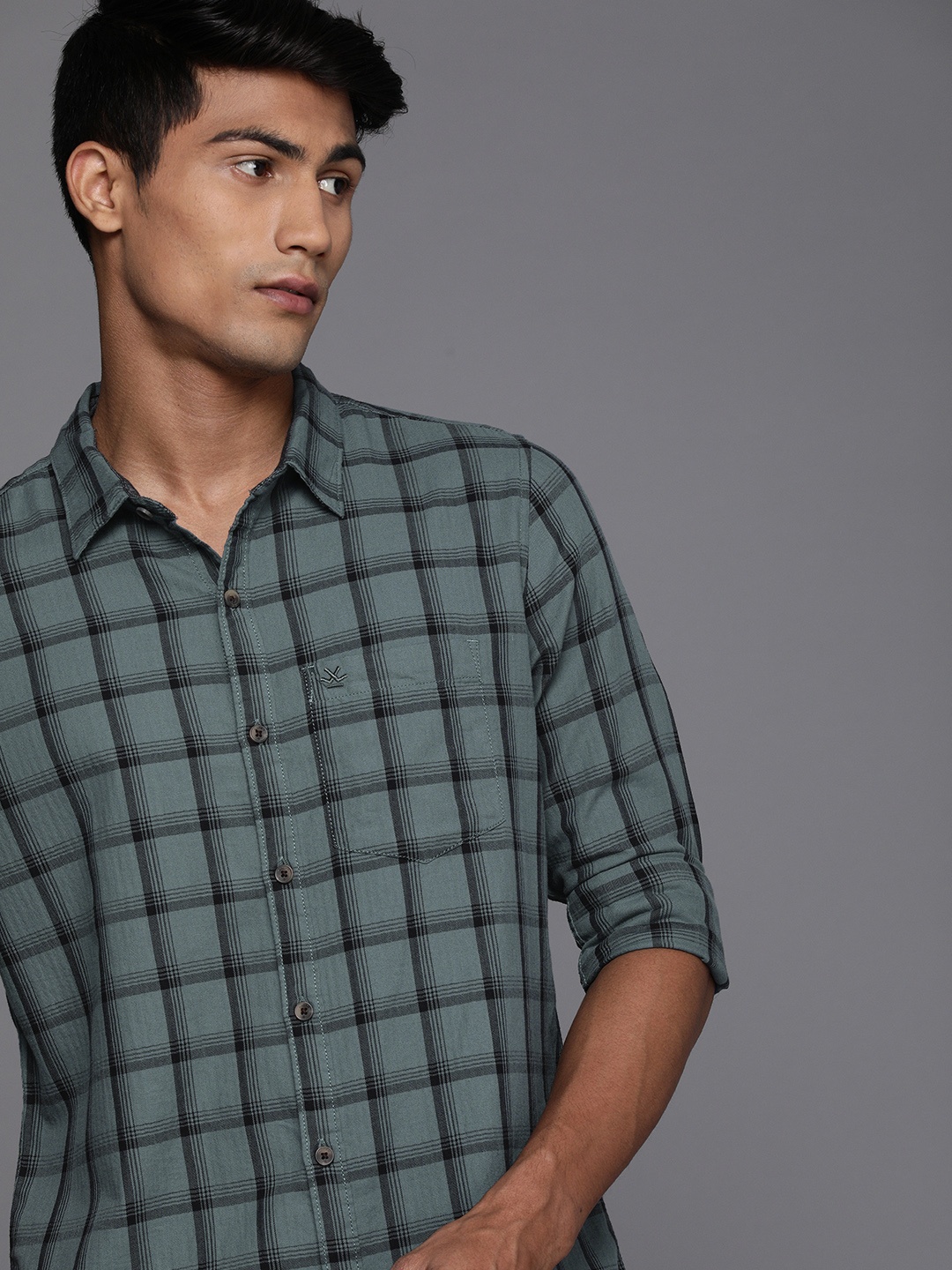 

WROGN Men Grey & Black Slim Fit Checked Pure Cotton Casual Shirt