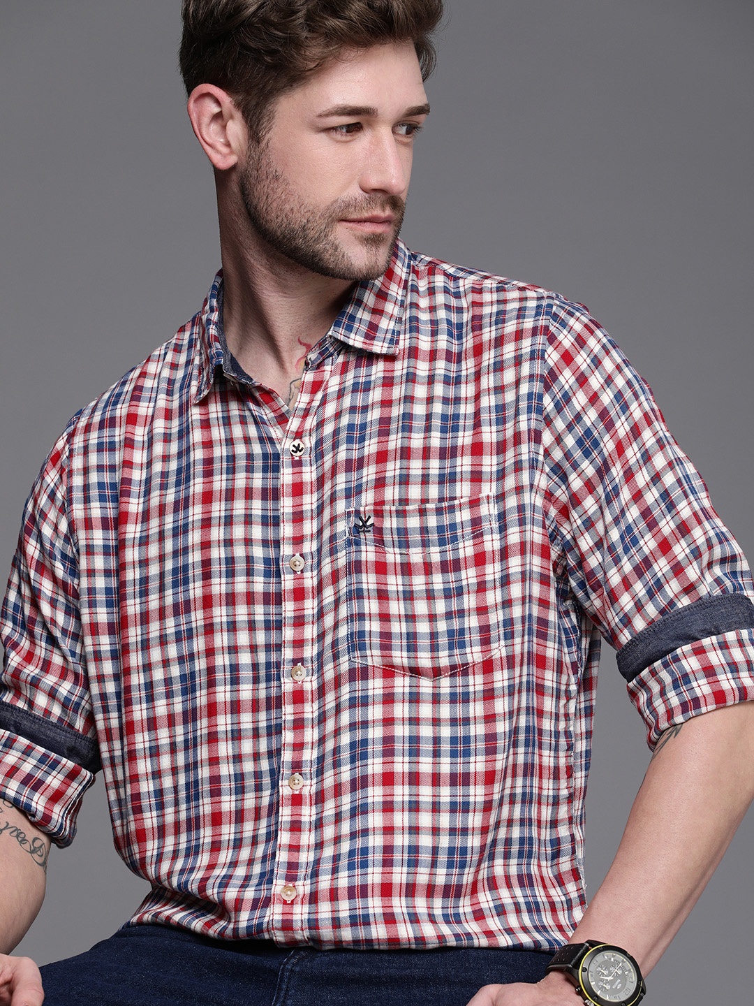 

WROGN Men Red & Blue Slim Fit Checked Casual Shirt