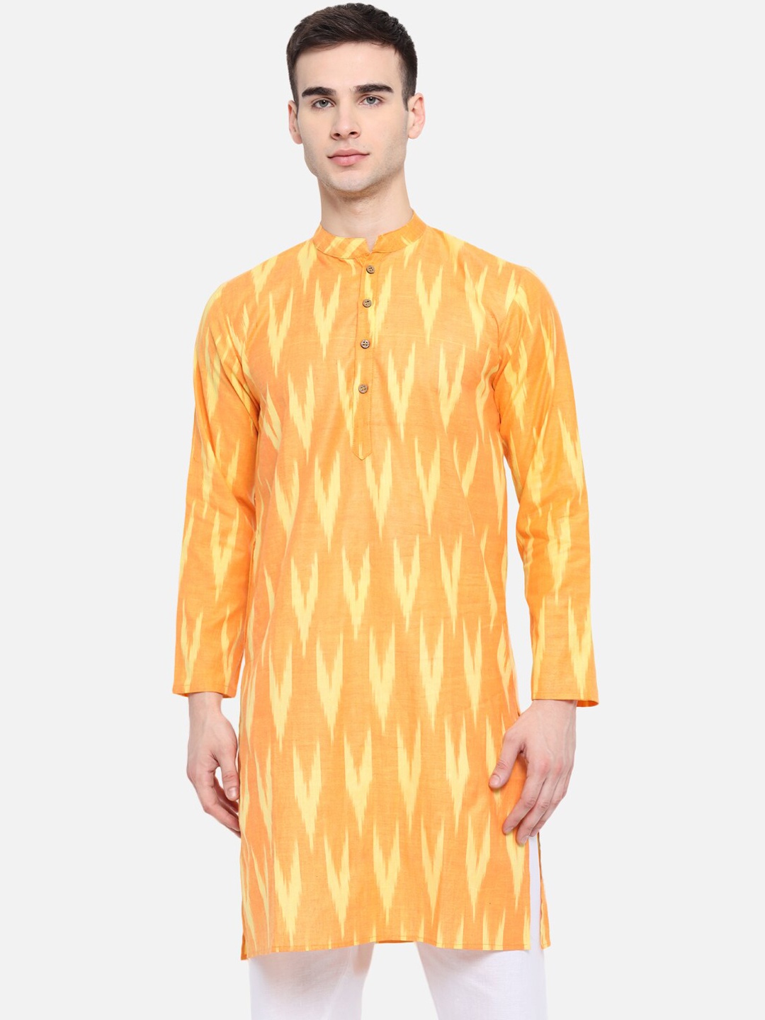 

Vastraa Fusion Men Orange & White Ikkat Printed Cotton Kurta