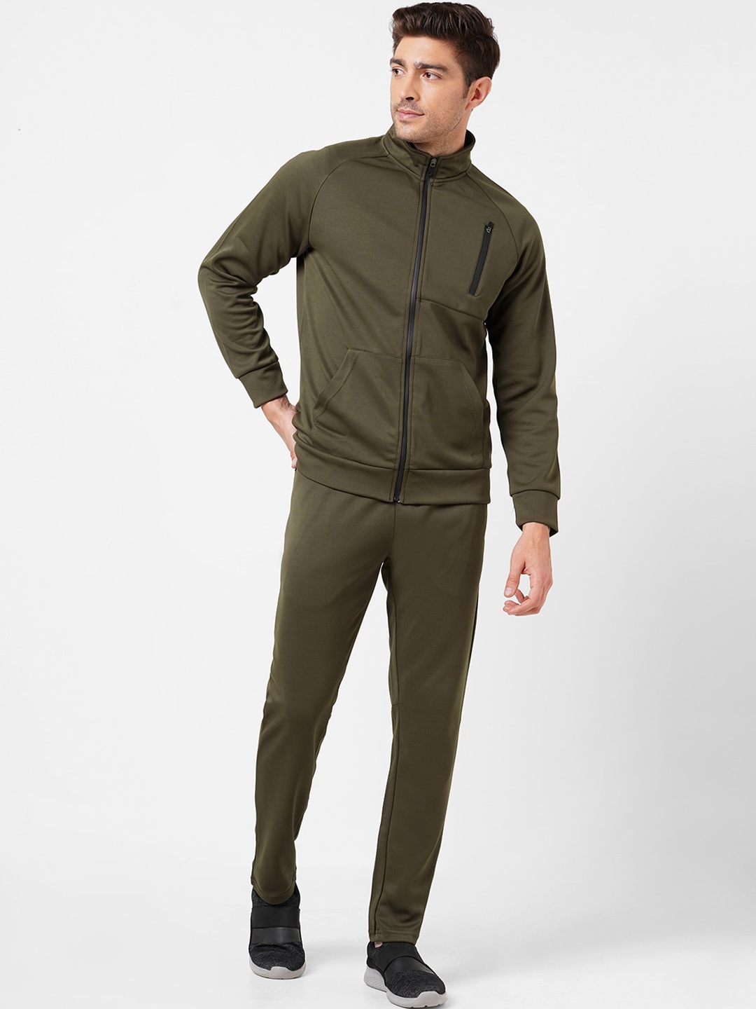 

VS Men Olive-Green Solid Tracksuit