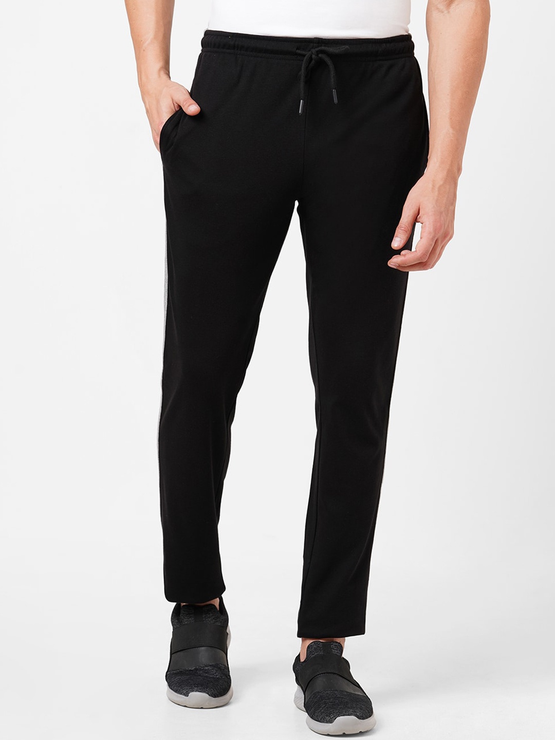 

VS by Sehwag Men Black Solid Antimicrobial Track Pants