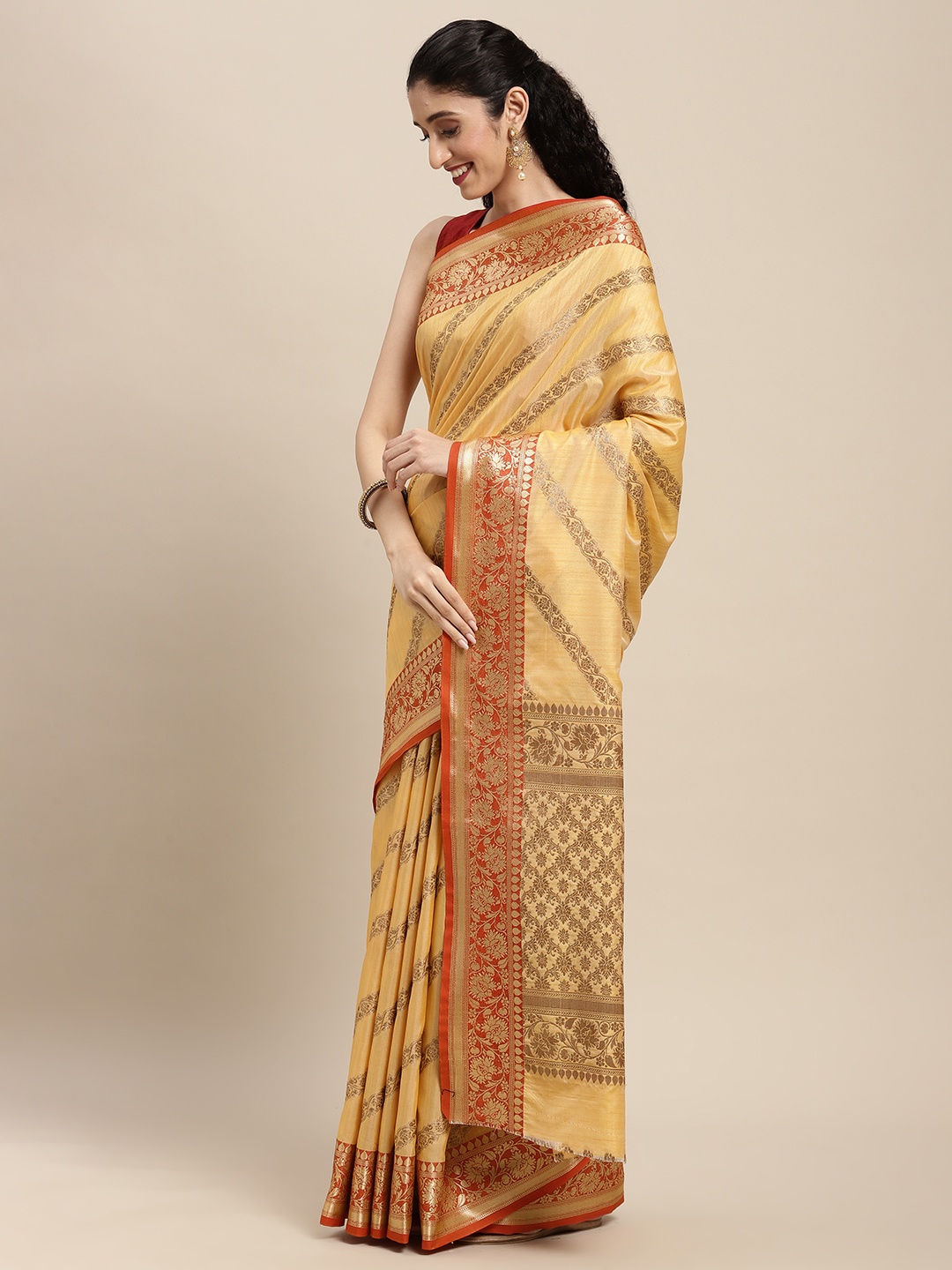 

SANGAM PRINTS Yellow Floral Striped Pure Silk Saree