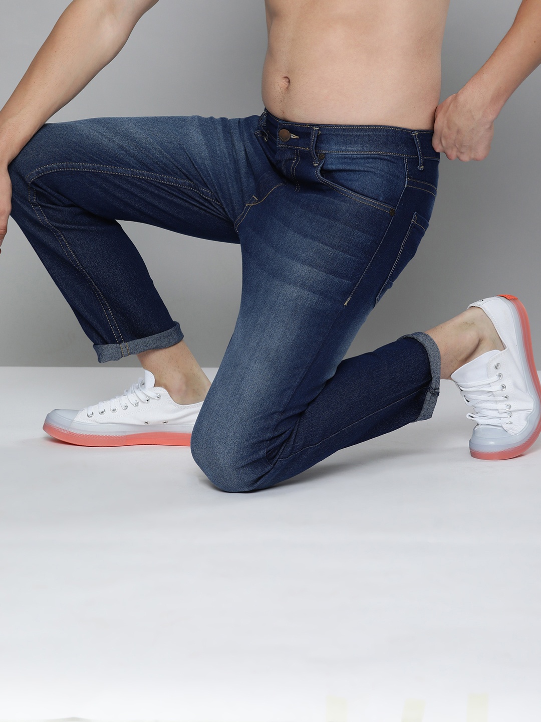 

HERE&NOW Men Blue Slim Fit Mid-Rise Light Fade Stretchable Jeans