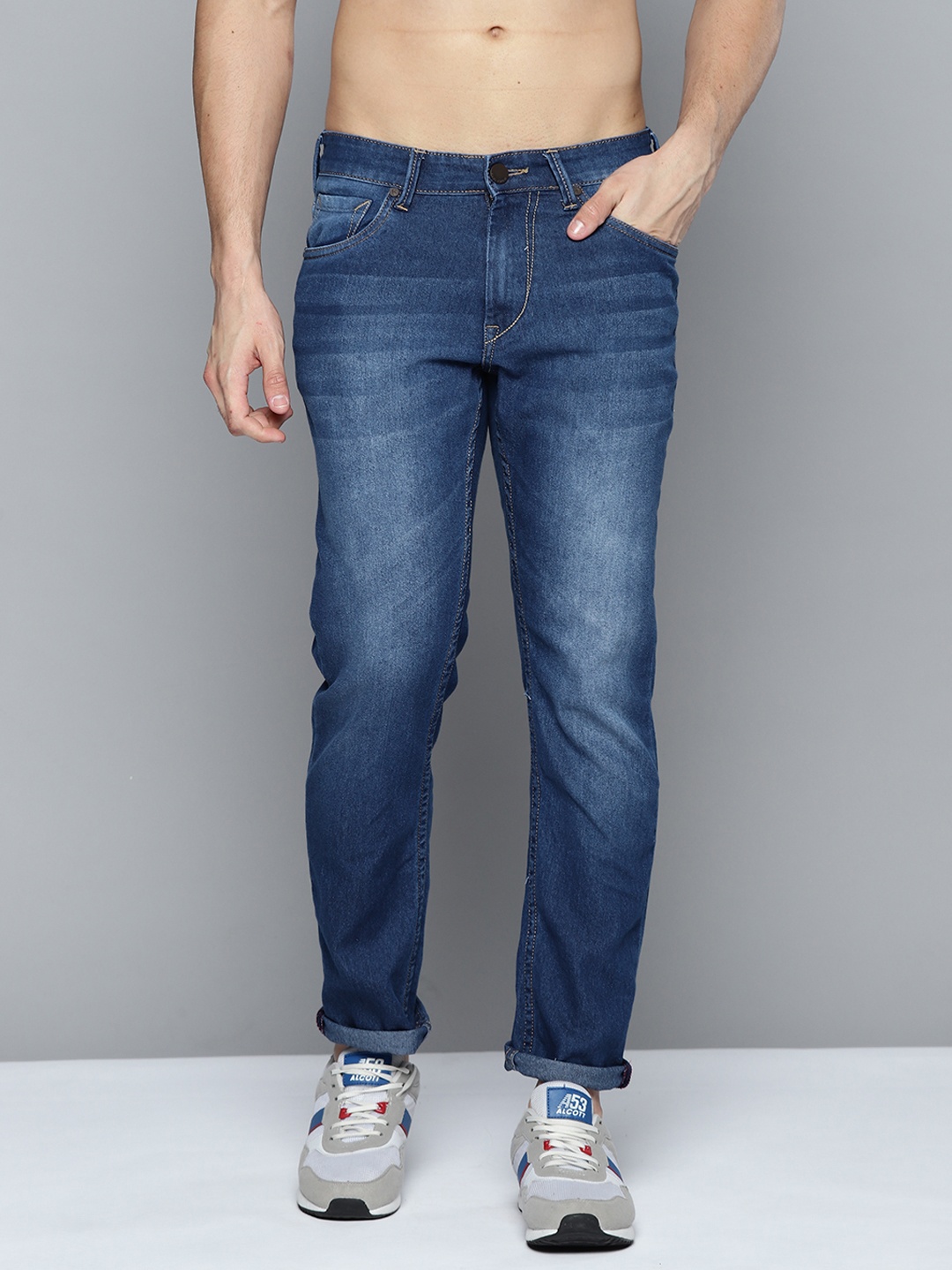 

HERE&NOW Men Navy Blue Slim Fit Light Fade Stretchable Jeans