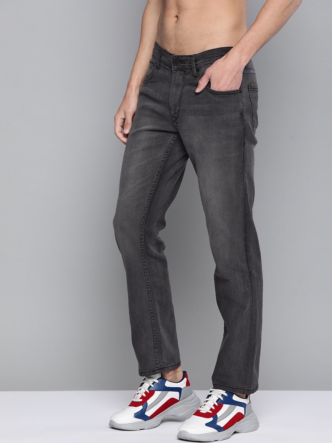 

HERE&NOW Men Charcoal Grey Slim Fit Light Fade Stretchable Jeans