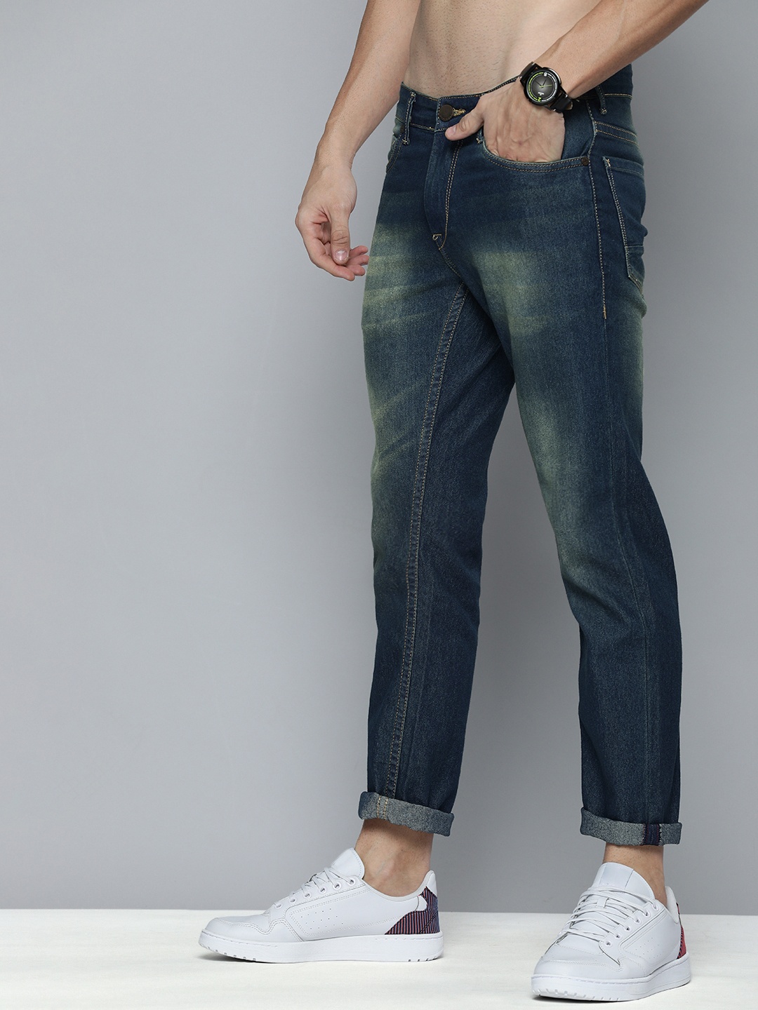 

HERE&NOW Men Blue Regular Fit Heavy Fade Mid-Rise Stretchable Jeans