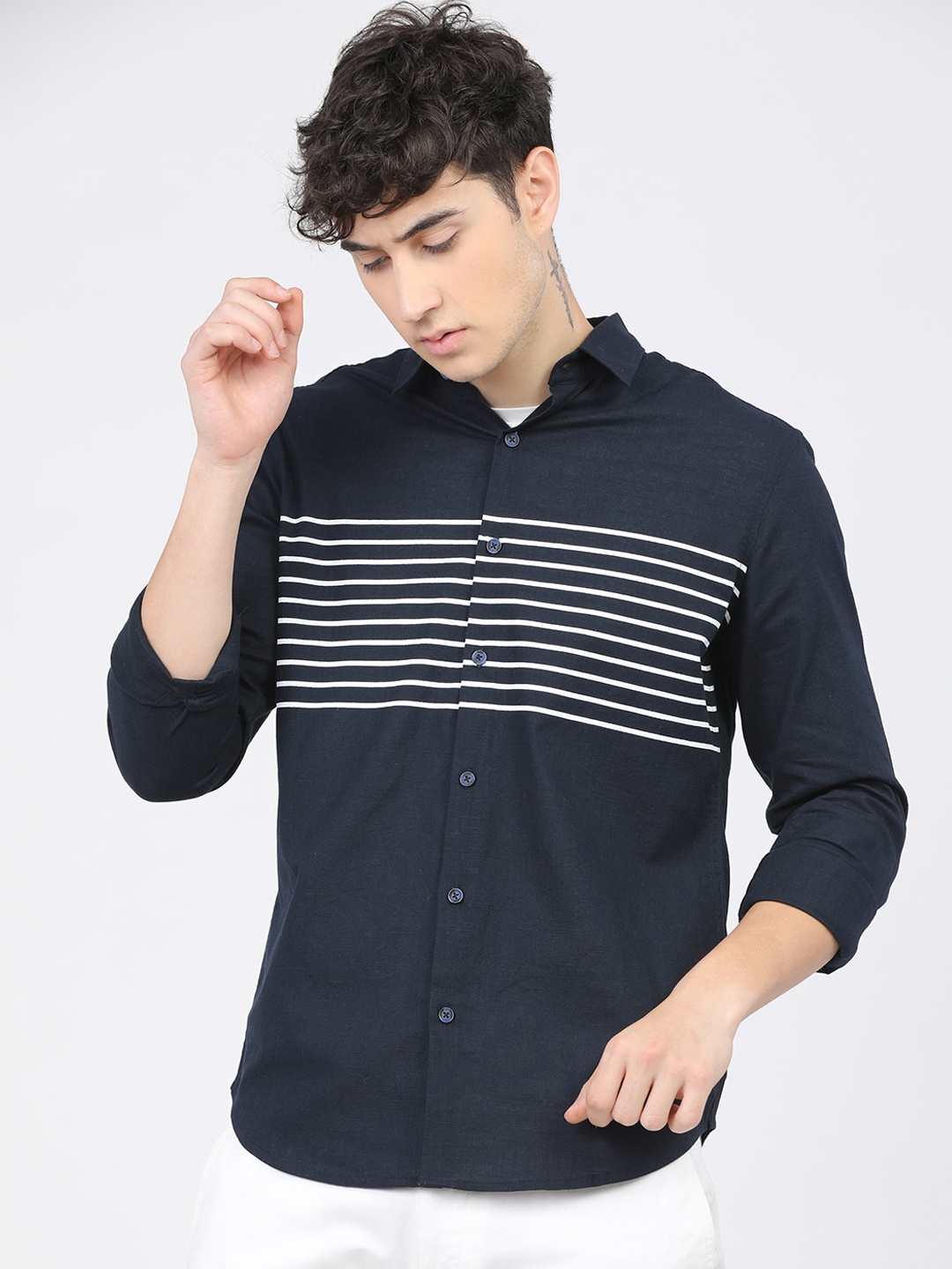 

KETCH Men Navy Blue Slim Fit Horizontal Striped Casual Shirt