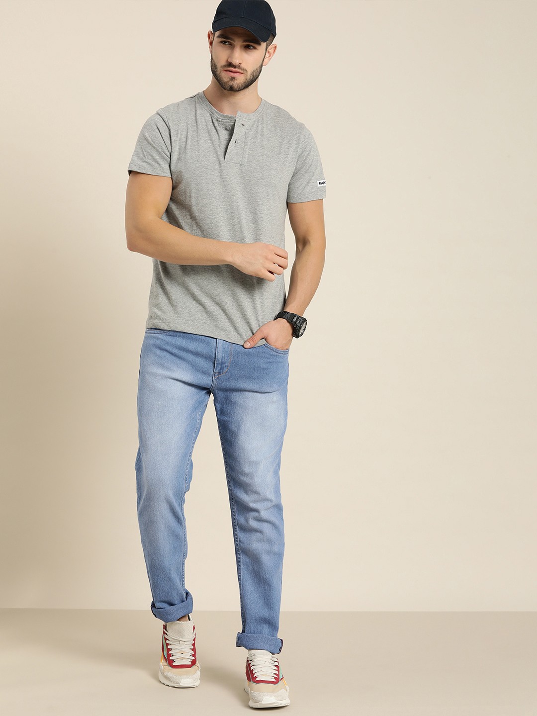 

Moda Rapido Men Blue Straight Fit Mid Rise Light Fade Stretchable Jeans