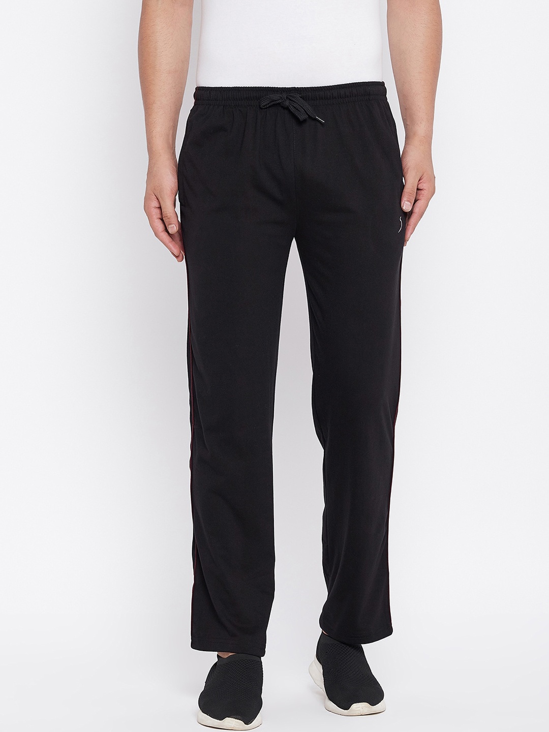 

Duke Men Black Solid Track Pants