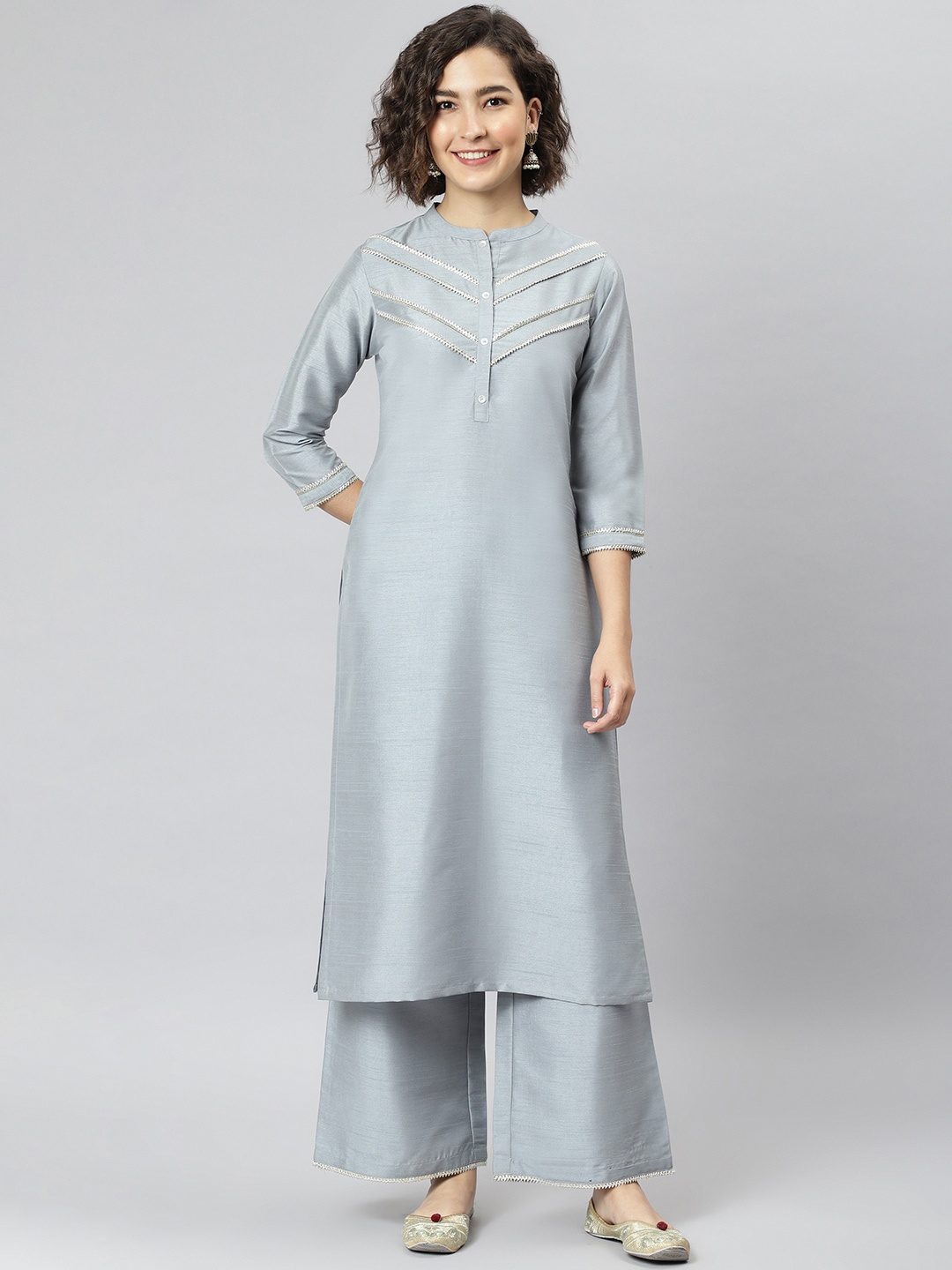 

Janasya Women Grey Regular Gotta Patti Kurta with Palazzos