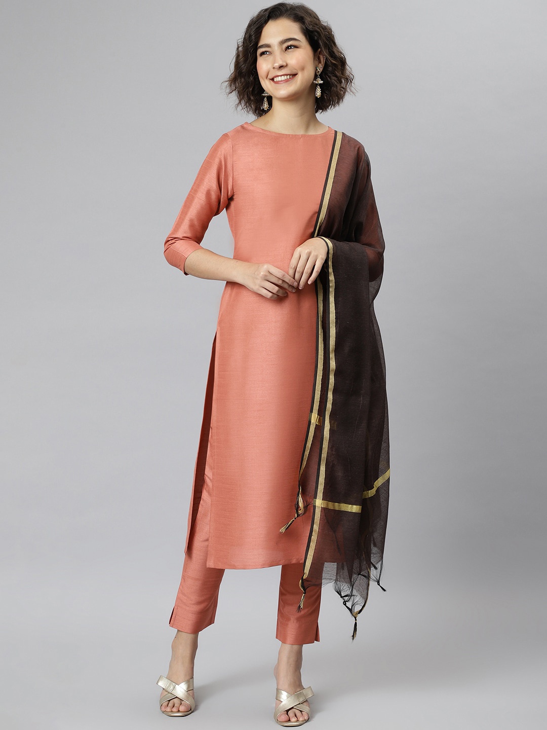 

Janasya Women Peach-Coloured Layered Kurta with Trousers & With Dupatta