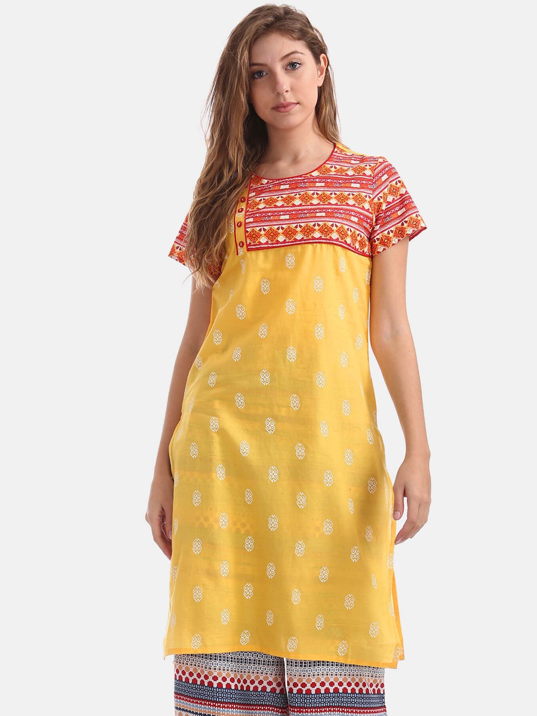 

Karigari Women Yellow Floral Printed Flared Sleeves Gotta Patti Kurta