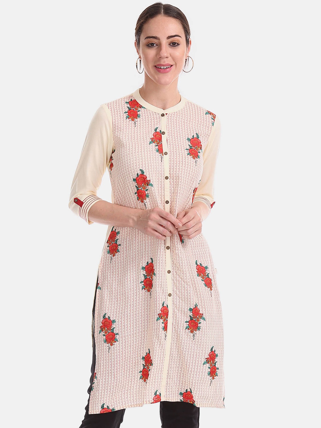 

Karigari Women White Embroidered Thread Work Kurta