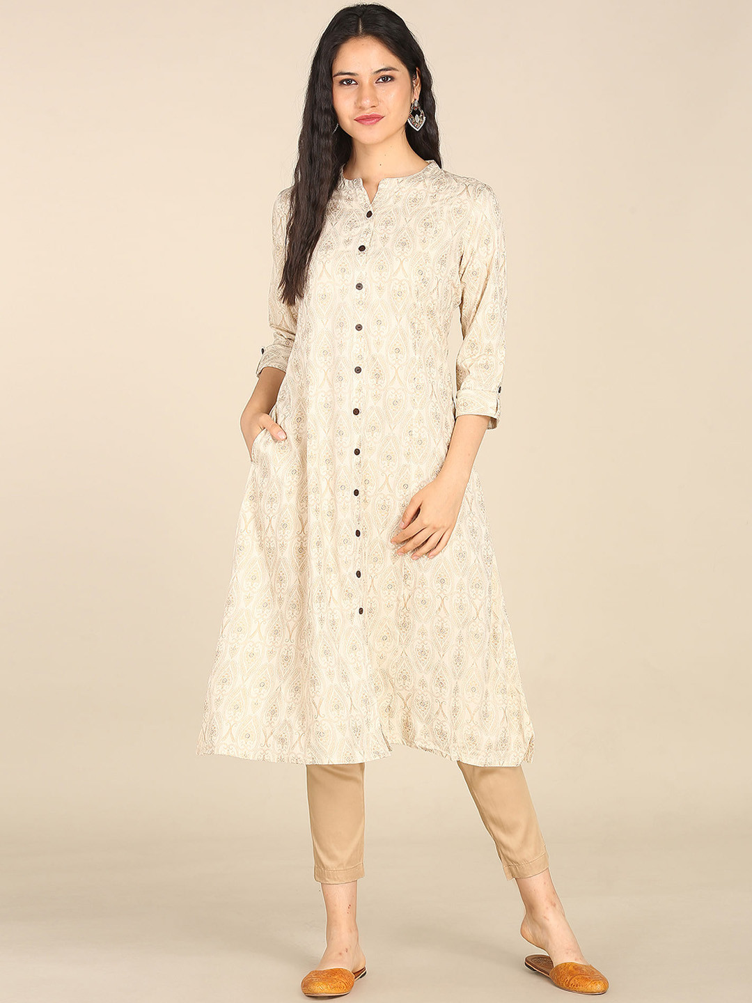 

Karigari Women Off White & Gold-Toned Ethnic Motifs Printed Kurta