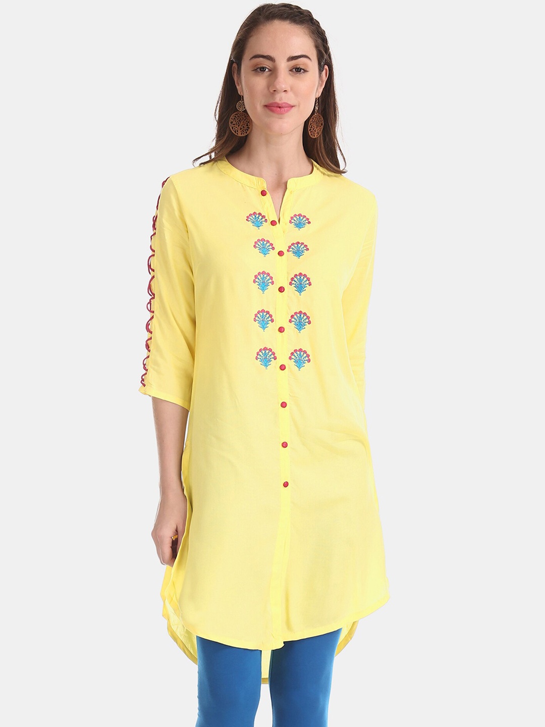 

Karigari Women Yellow Floral Embroidered Thread Work Kurta