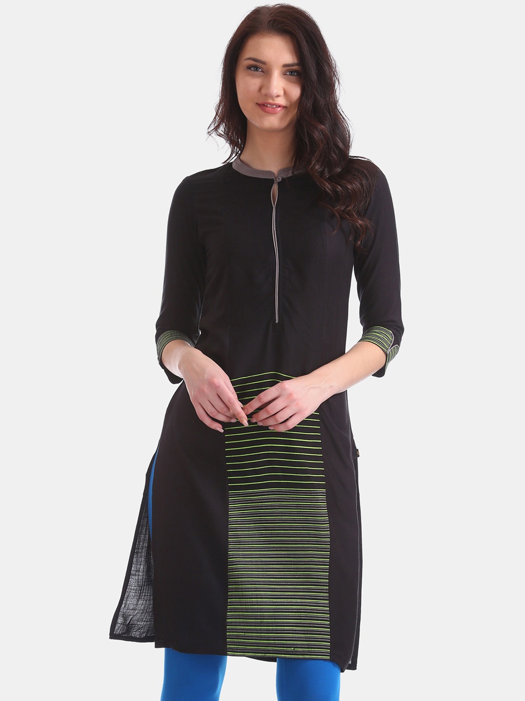 

Karigari Women Black Striped Kurta