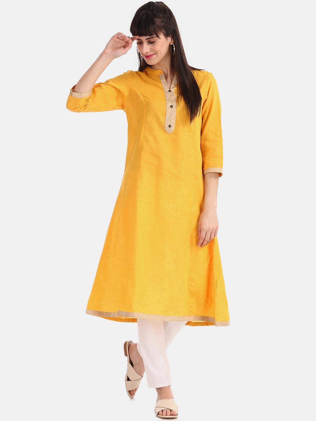 

Karigari Women Yellow Gotta Patti Kurta
