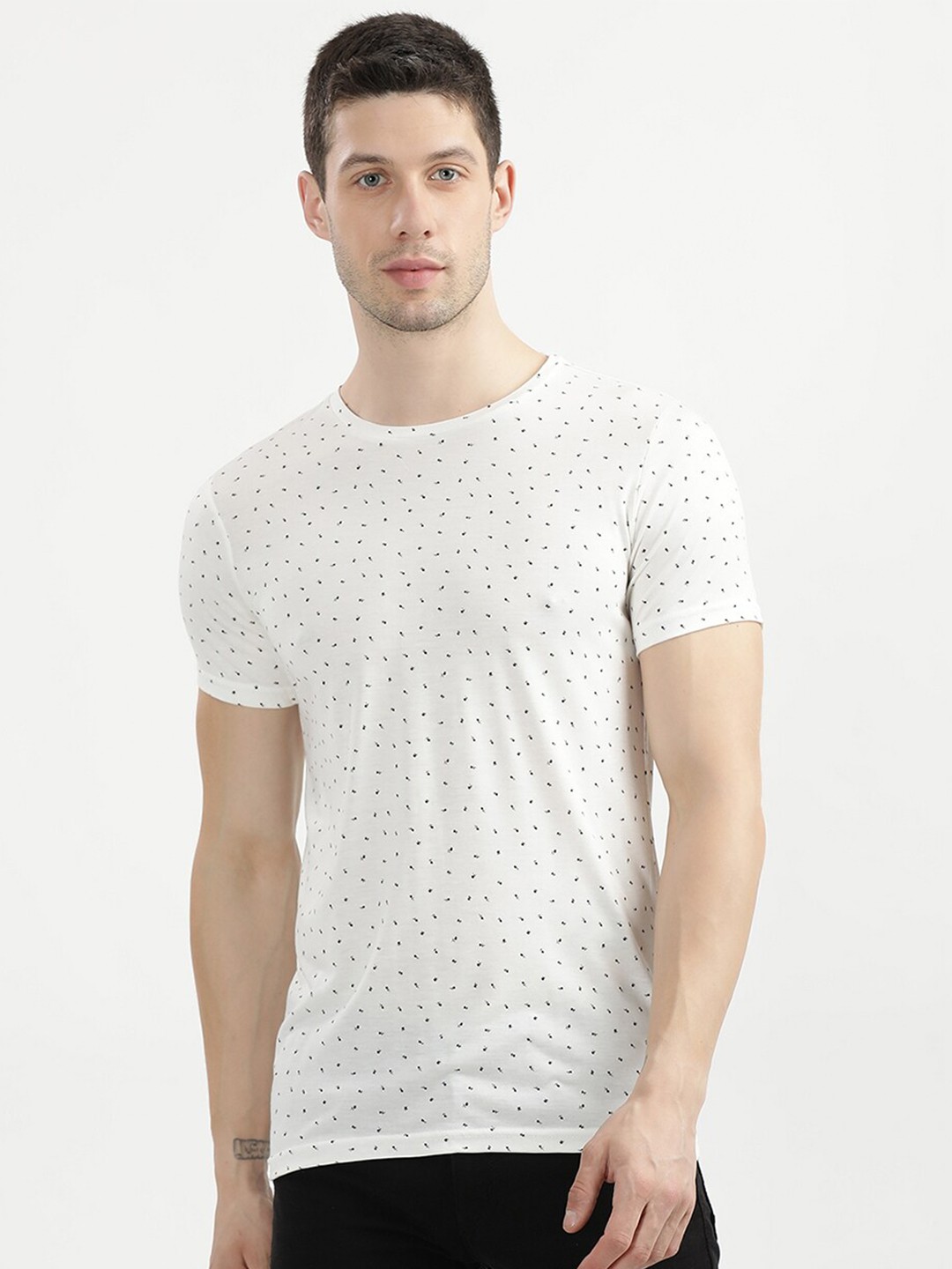 

V2 Value & Variety Men White Printed T-shirt