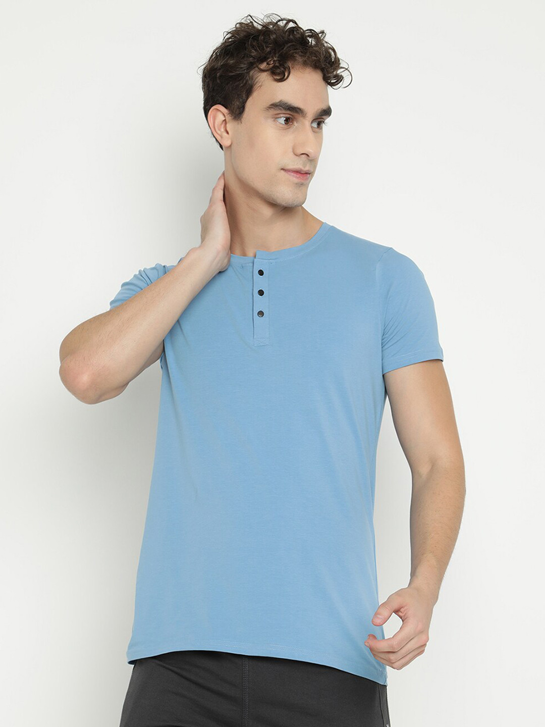 

V2 Value & Variety Men Blue Henley Neck T-shirt