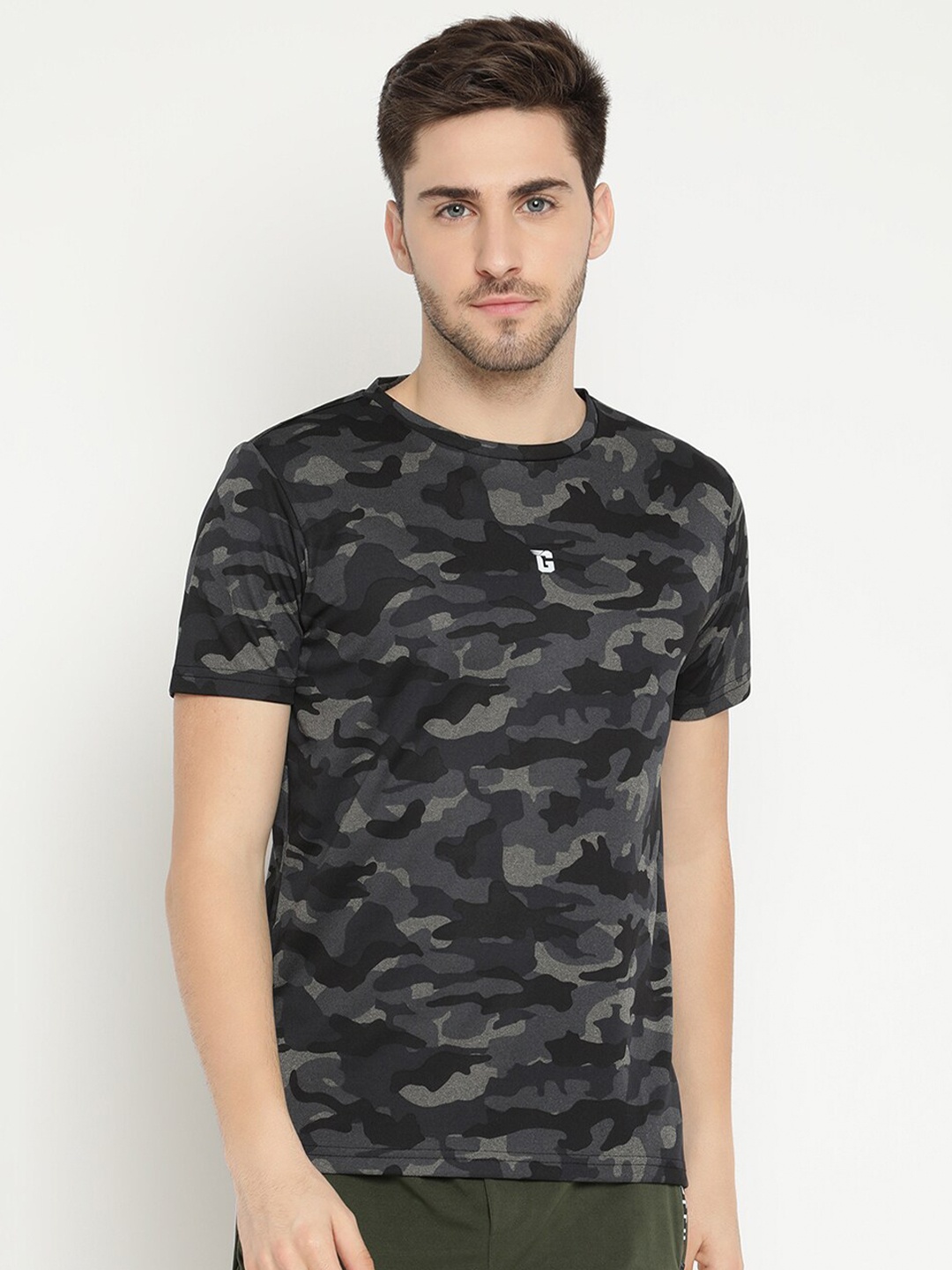 

V2 Value & Variety Men Grey Camouflage Printed T-shirt