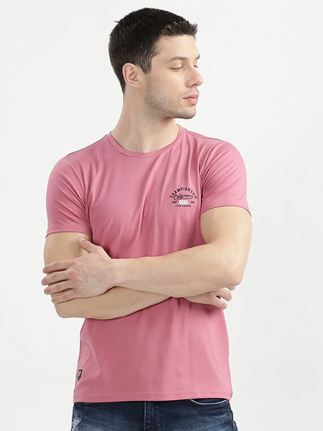 

V2 Value & Variety Men Pink Printed T-shirt