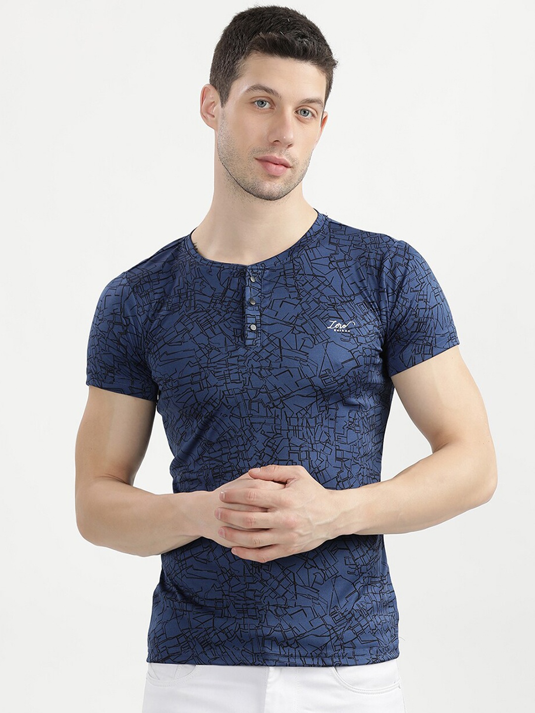 

V2 Value & Variety Men Navy Blue Geometric Printed T-shirt