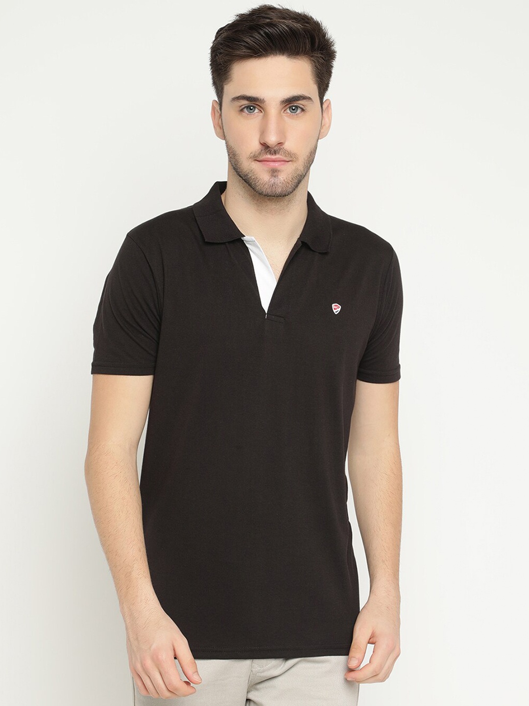 

V2 Value & Variety Men Black Polo Collar T-shirt