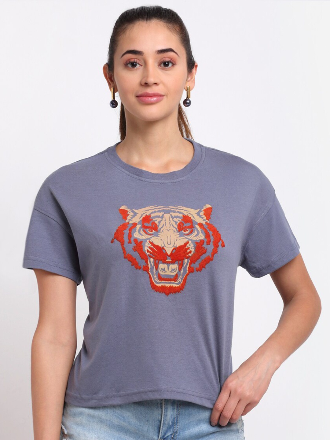 Club York Women Grey & Red Typography Printed T-shirt