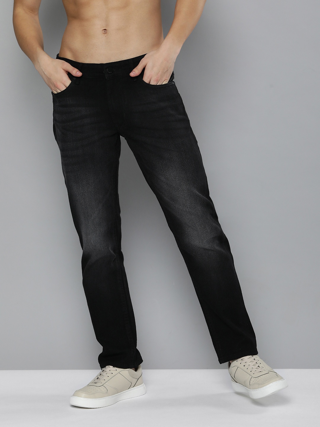 

HERE&NOW Men Black Slim Fit Light Fade Stretchable Jeans