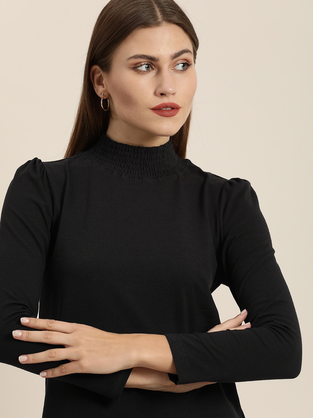 

ether Women Black Solid Extended Sleeves T-shirt