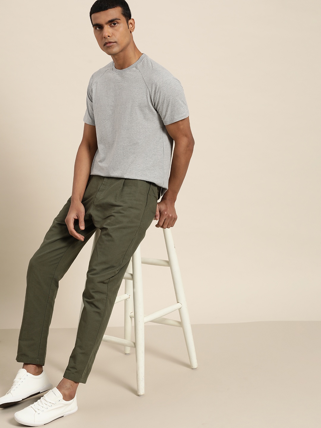 

ether Men Grey Melange Solid Raglan T-shirt