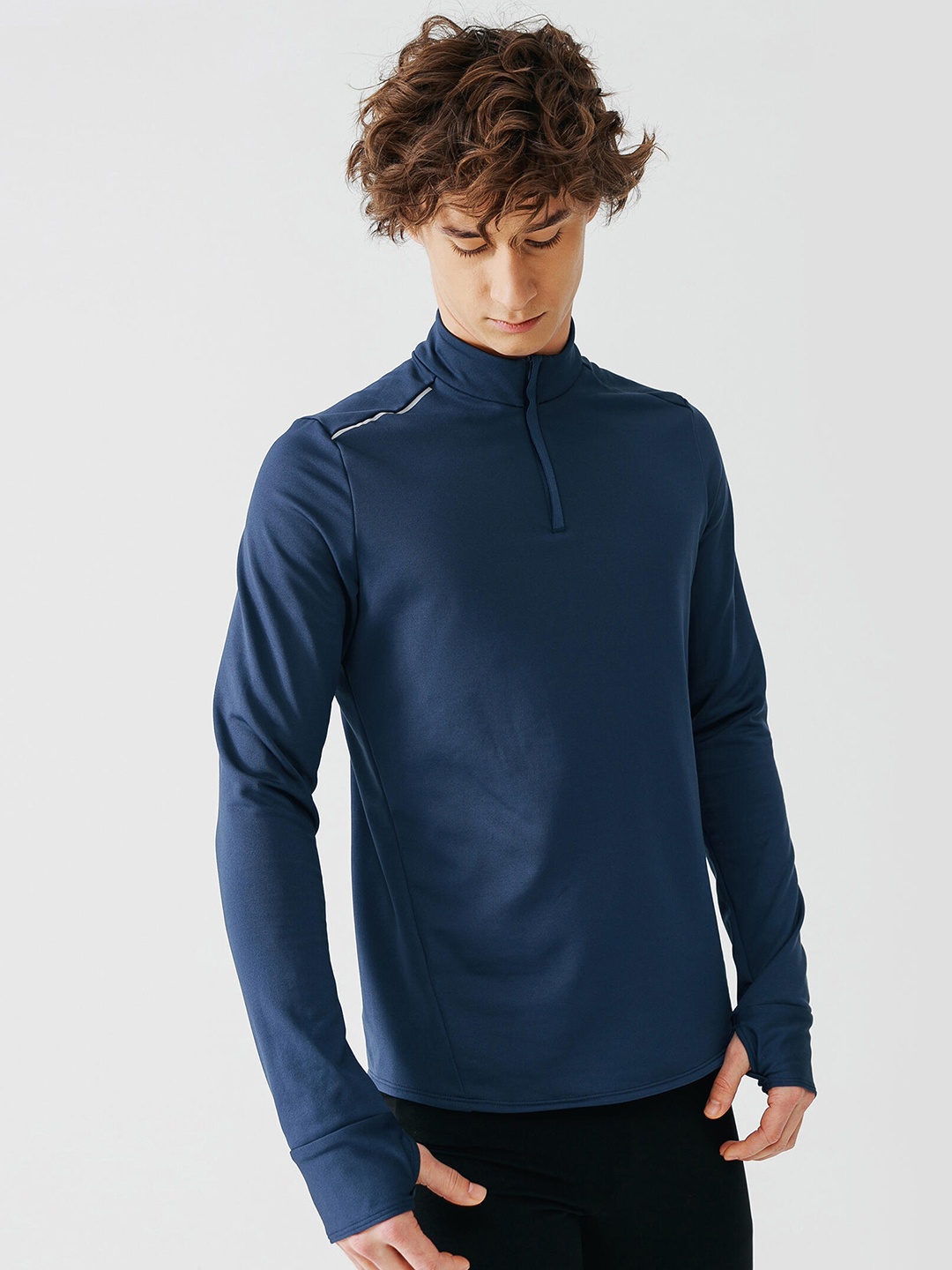 

Kalenji By Decathlon Men Blue High Neck Running Kalenji Warm T-shirt