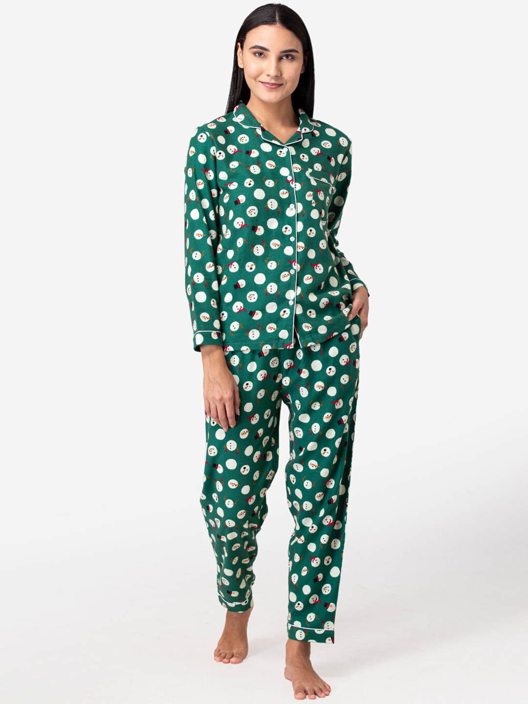 

Fluffalump Women Green & White Printed Flannel Night suit