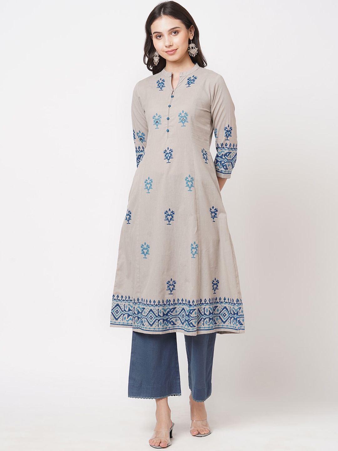 

KAMI KUBI Women Grey Ethnic Motifs Printed Gotta Patti Anarkali Kurta