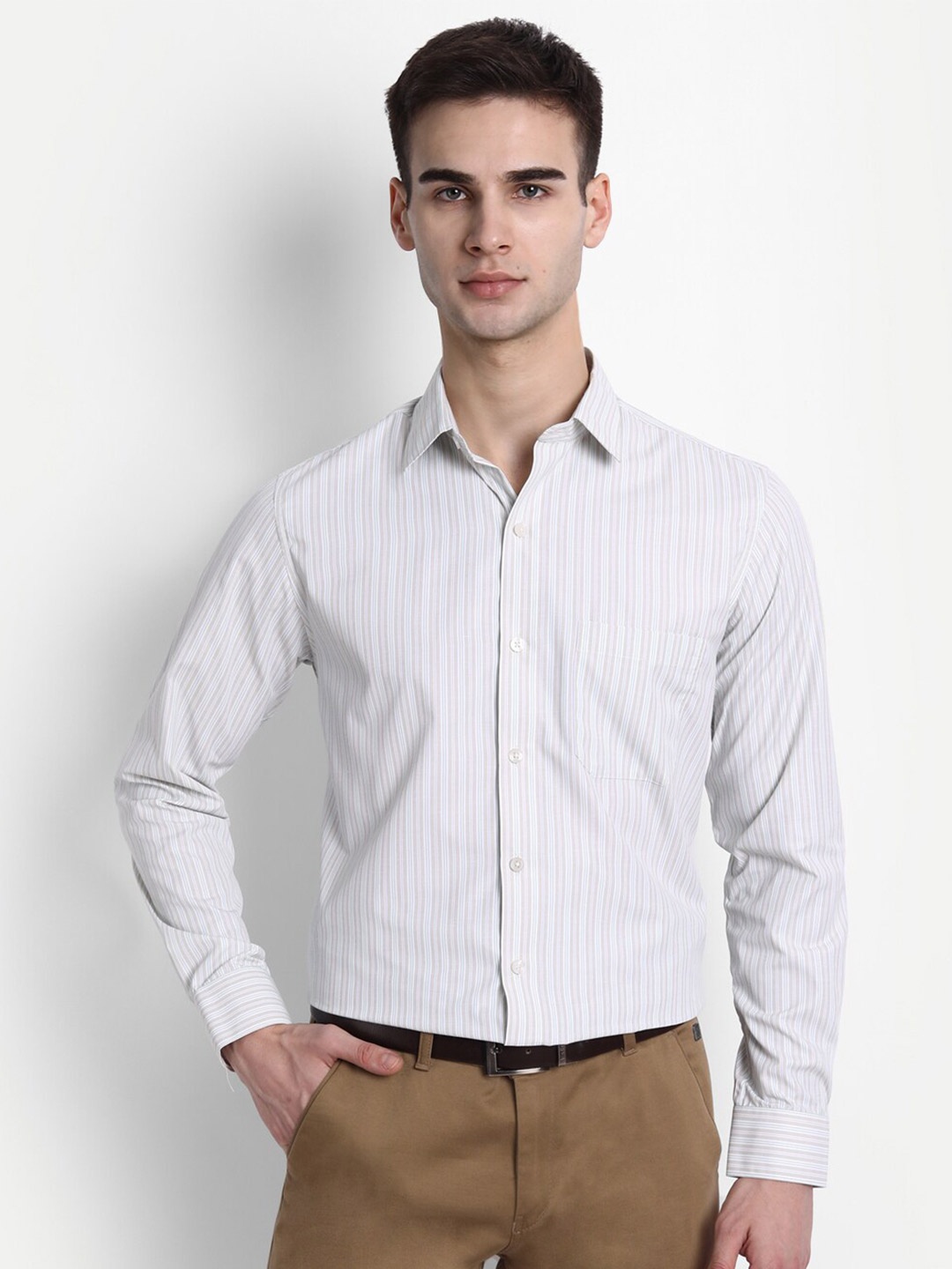 

FINNOY Men White Opaque Striped Formal Shirt