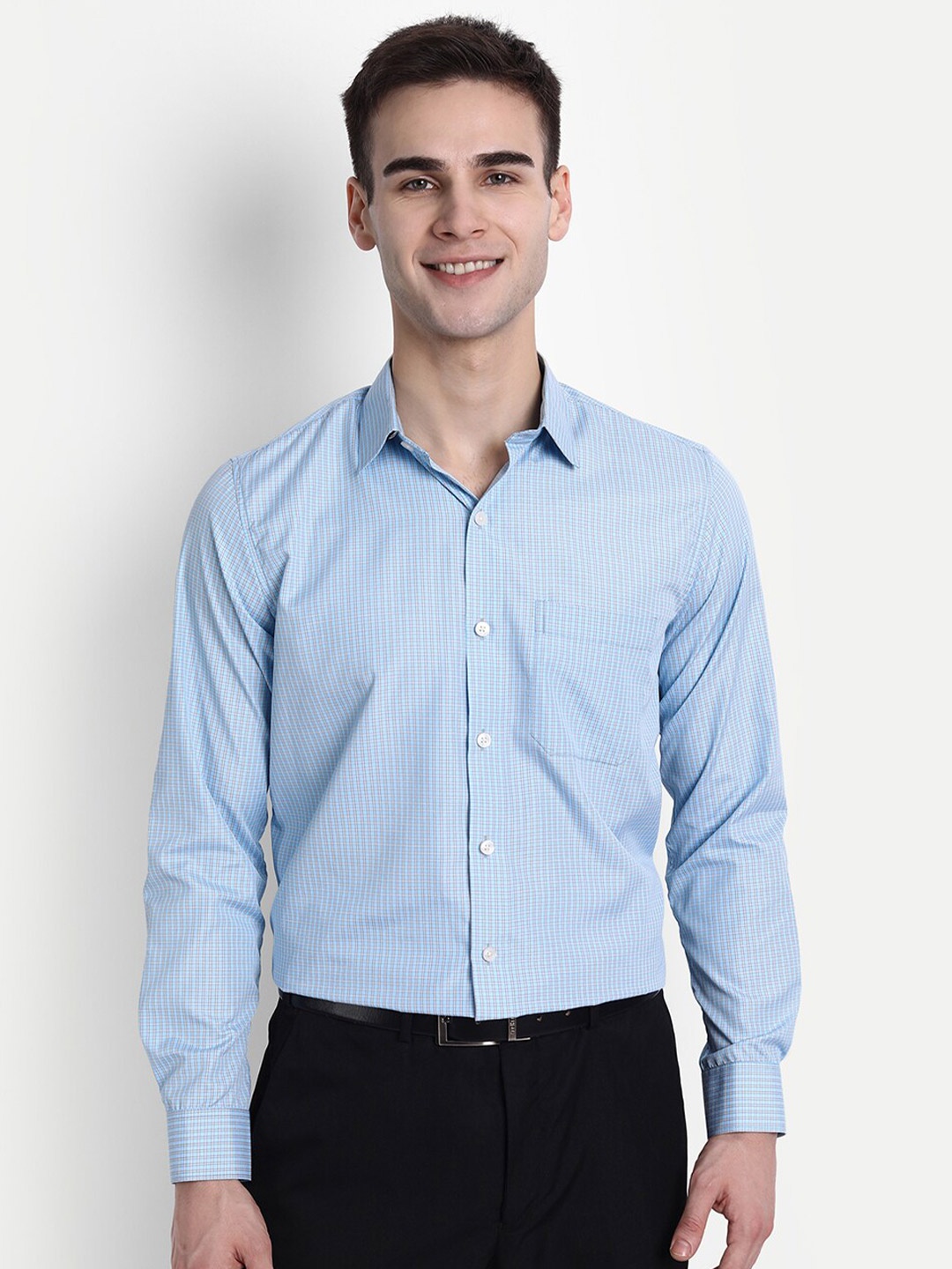 

FINNOY Men Blue Regular Fit Checked Pure Cotton Formal Shirt