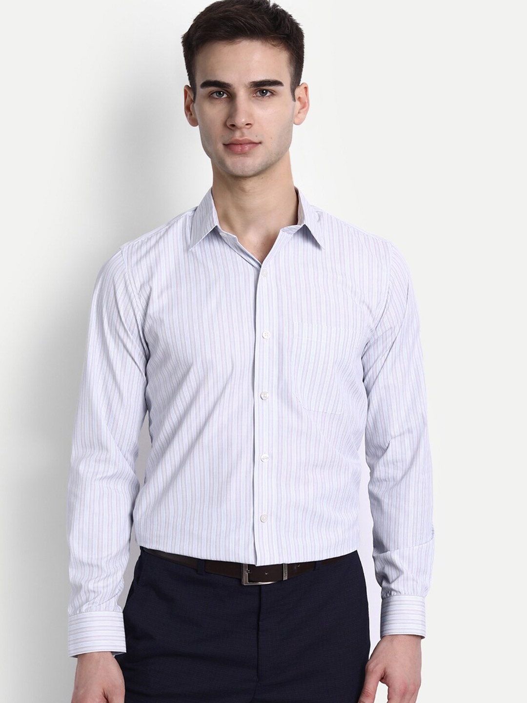 

FINNOY Men White & Grey Opaque Striped Formal Shirt