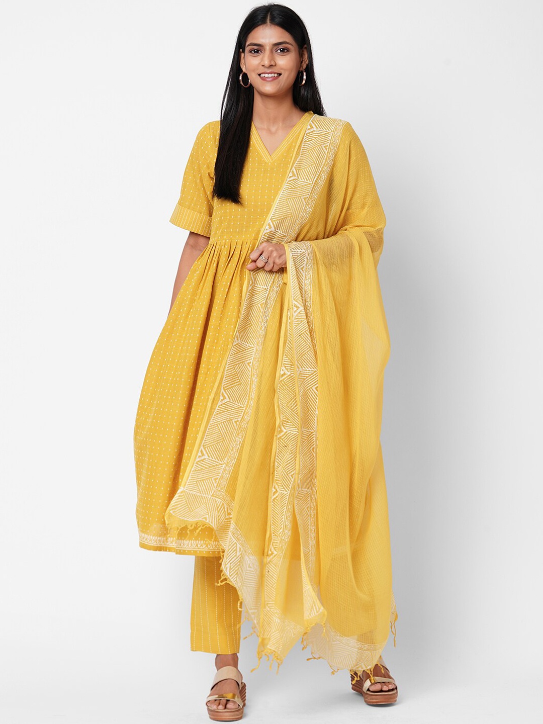 

KAMI KUBI Women Yellow Printed Pleated Pure Cotton Kurta with Trousers & Dupatta