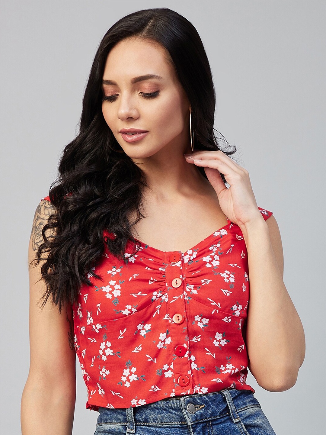 

Carlton London Red Floral Smocked Regular Crop Top