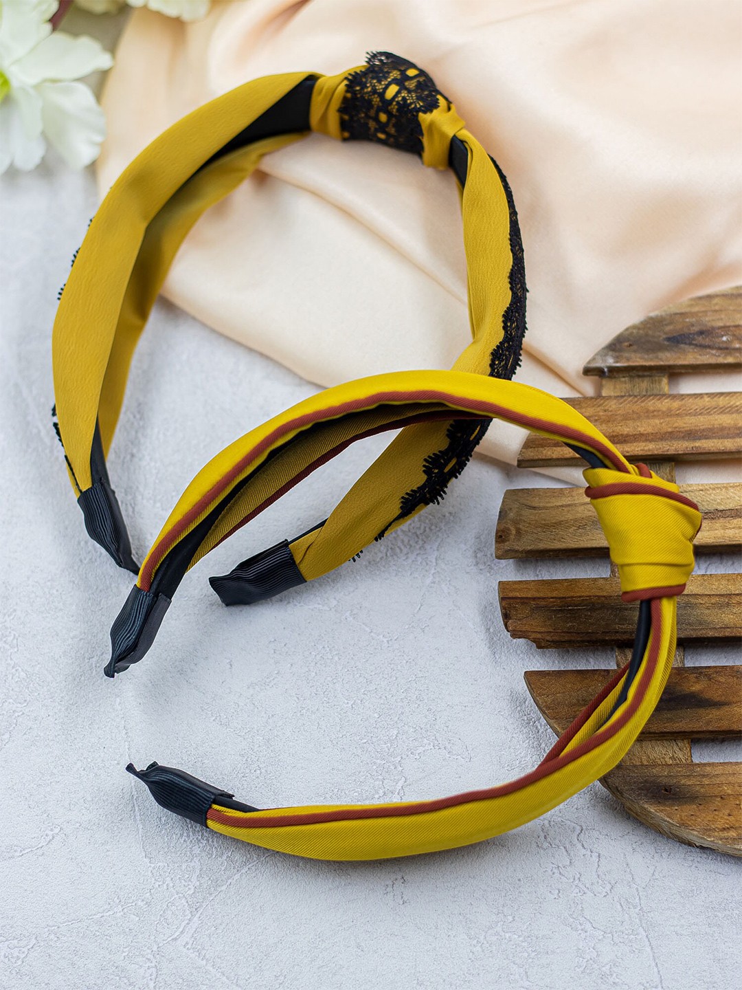 

Bellofox Women Yellow & Black Set of 2 Hairband