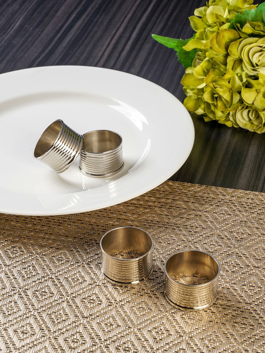 

Pure Home and Living Silver toned Set of 4 Zurri Splendour Napkin Rings