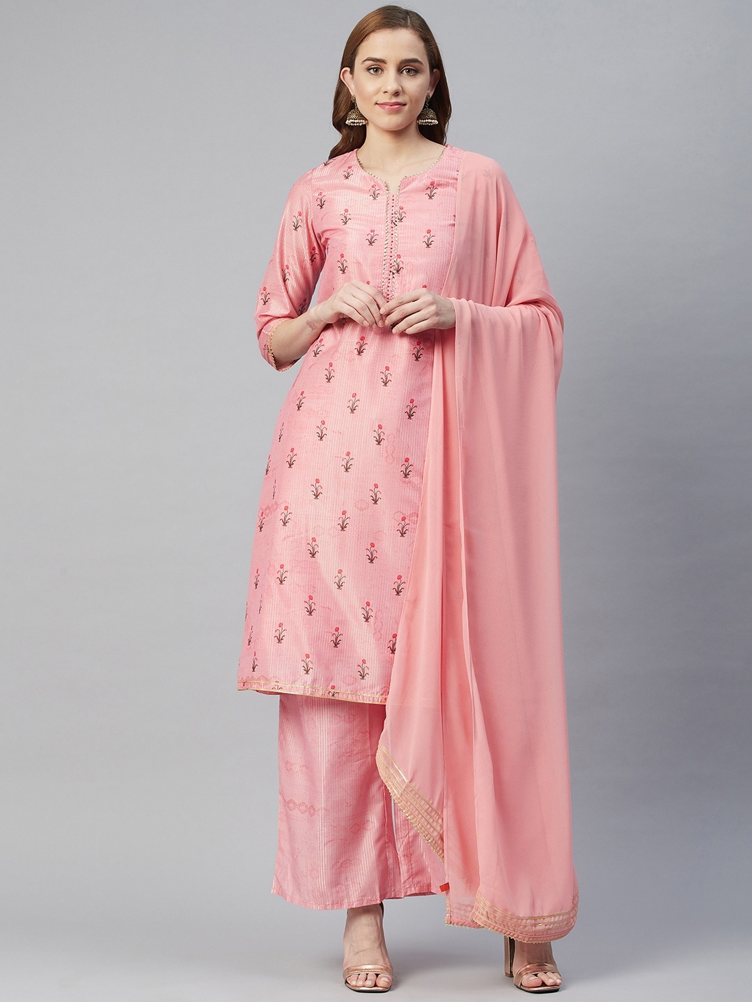 

Rangriti Women Peach-Coloured Printed Regular Kurta Set With Dupatta