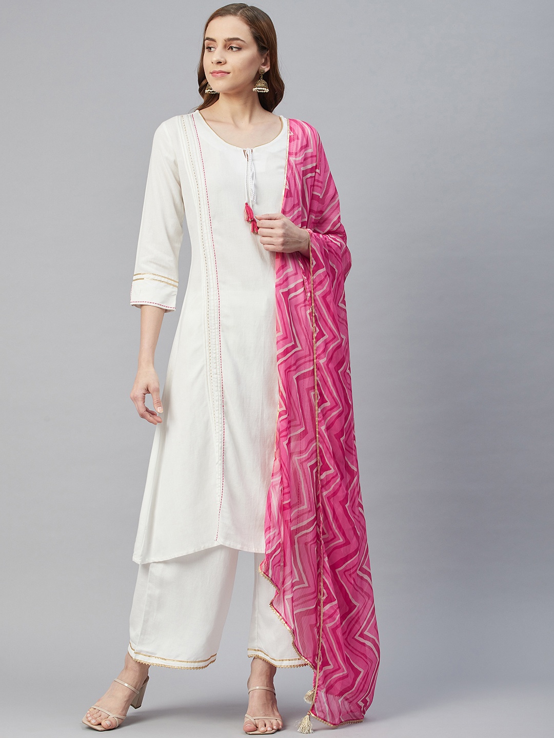 

Rangriti Women White Regular Kurta Set With Dupatta