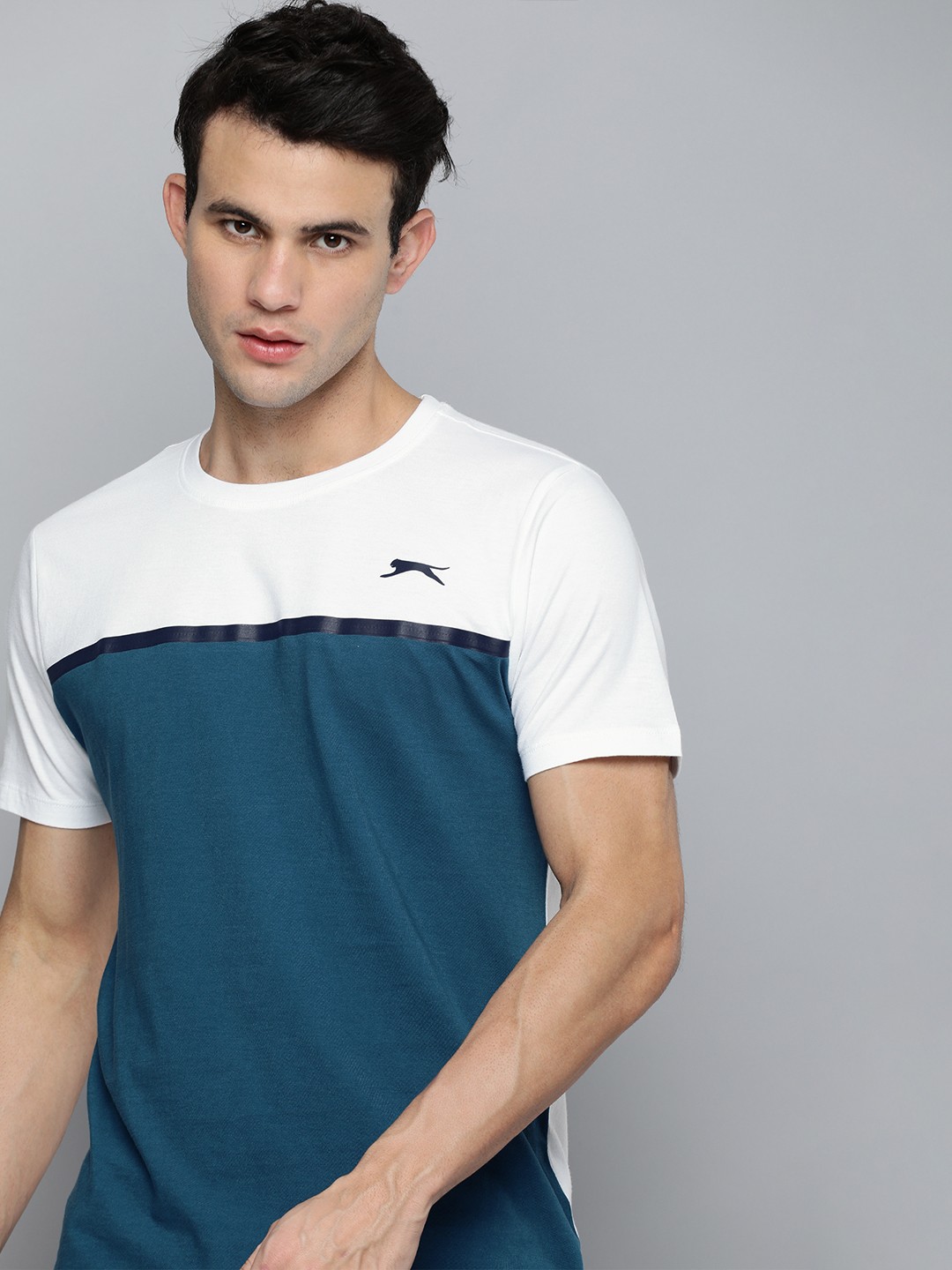 

Slazenger Men White & Blue Colourblocked Pure Cotton Bio-Wash T-shirt