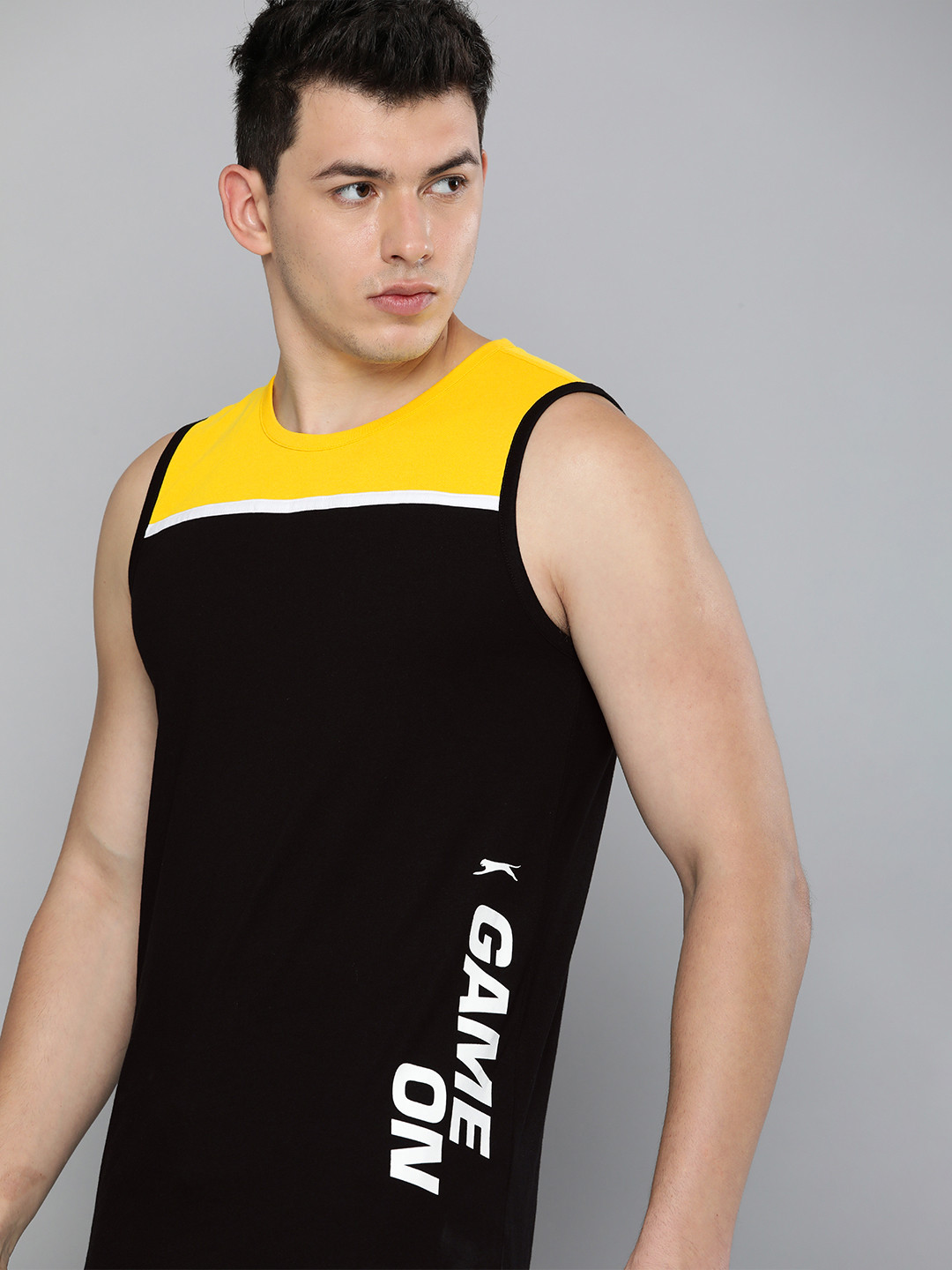 

Slazenger Men Black & Yellow Colourblocked Bio-Wash T-shirt