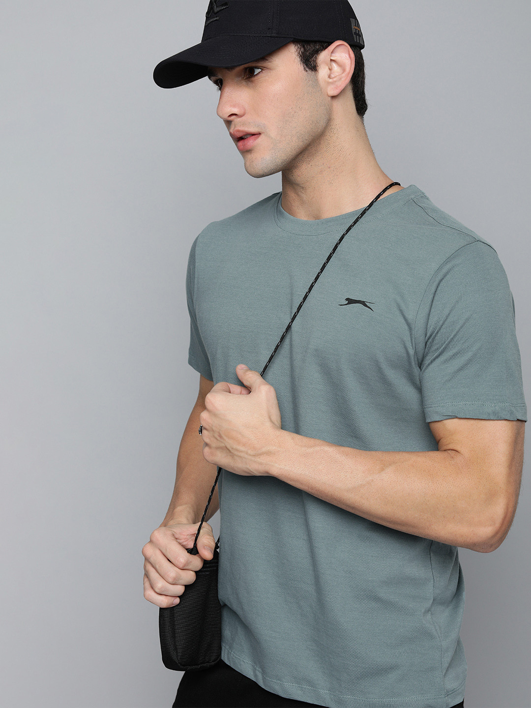 

Slazenger Men Grey Solid Pure Cotton Bio-Wash T-shirt