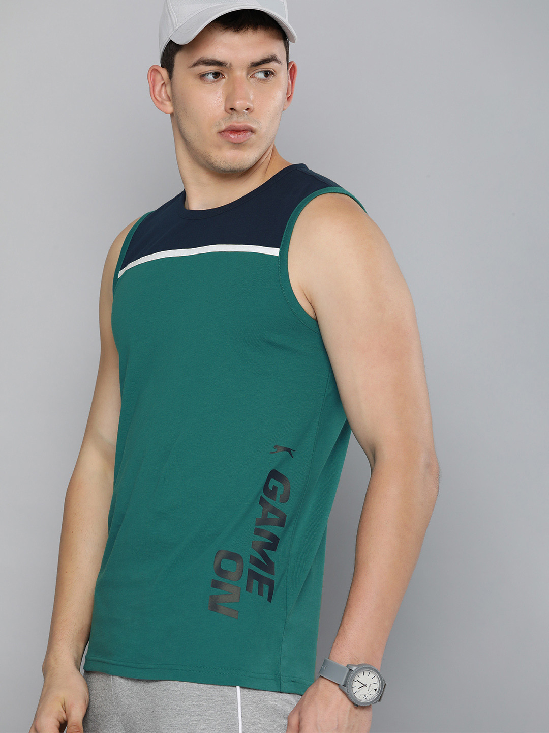 

Slazenger Men Teal Green & Black Colourblocked Bio-Wash Pure Cotton T-shirt