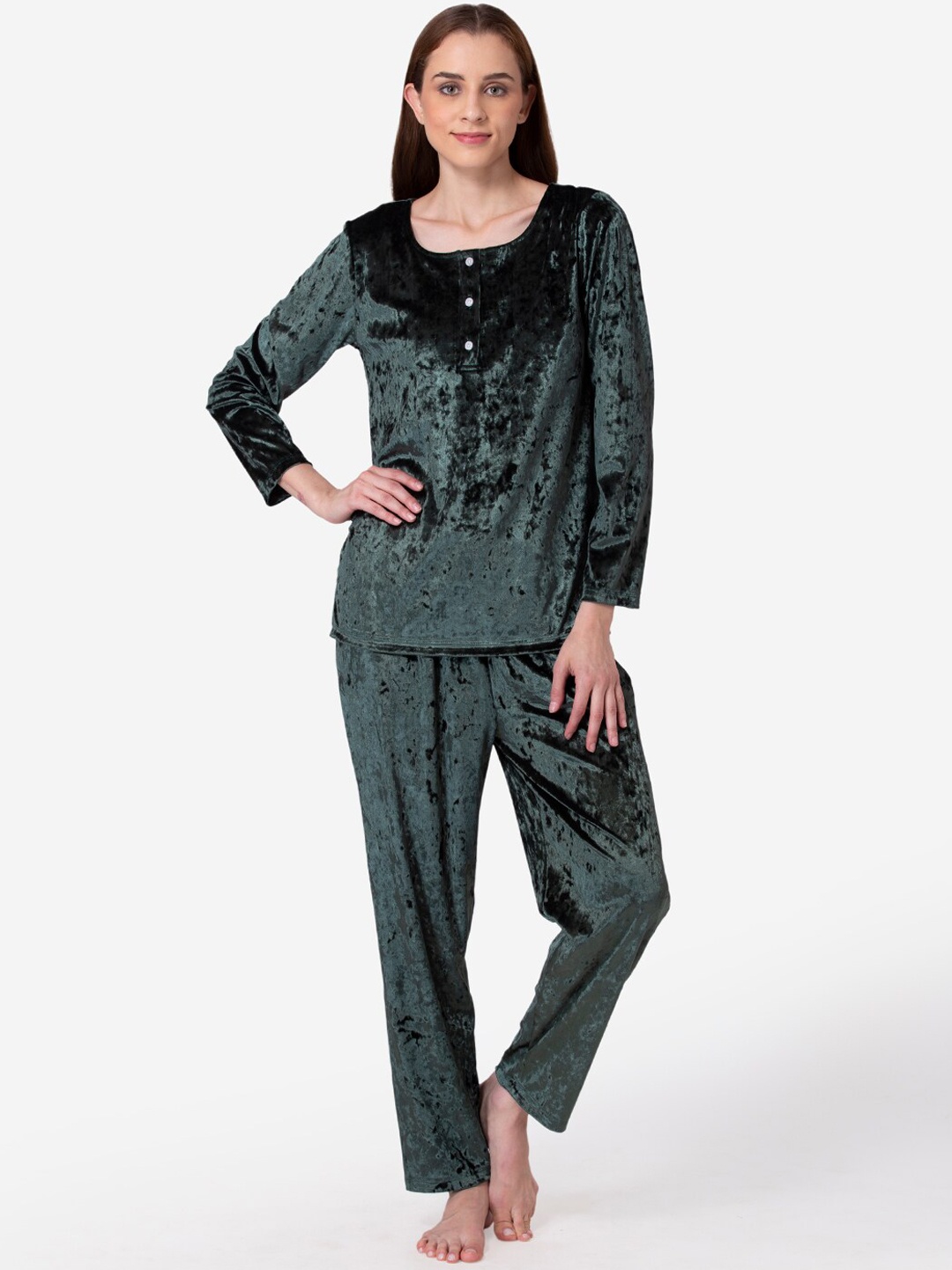 

Fluffalump Women Green & Black Printed Night suit