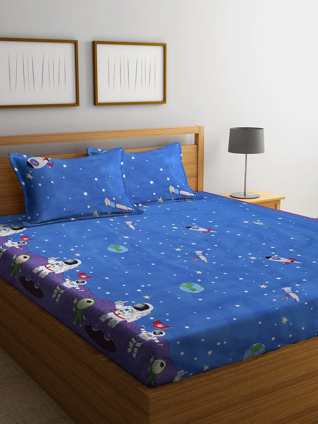 

KLOTTHE Conversational Printed 300 TC King Bedsheet with 2 Pillow Covers, Blue